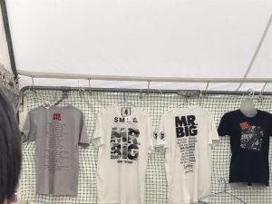 MR.BIG 2017年武道館公演 グッズ 売り場 Tシャツ２